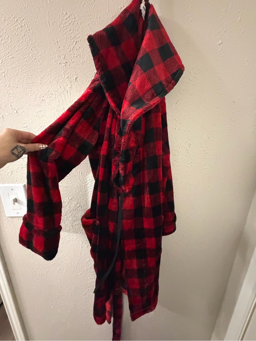 Sonoma Red and Black Buffalo Plaid Fleece Robe